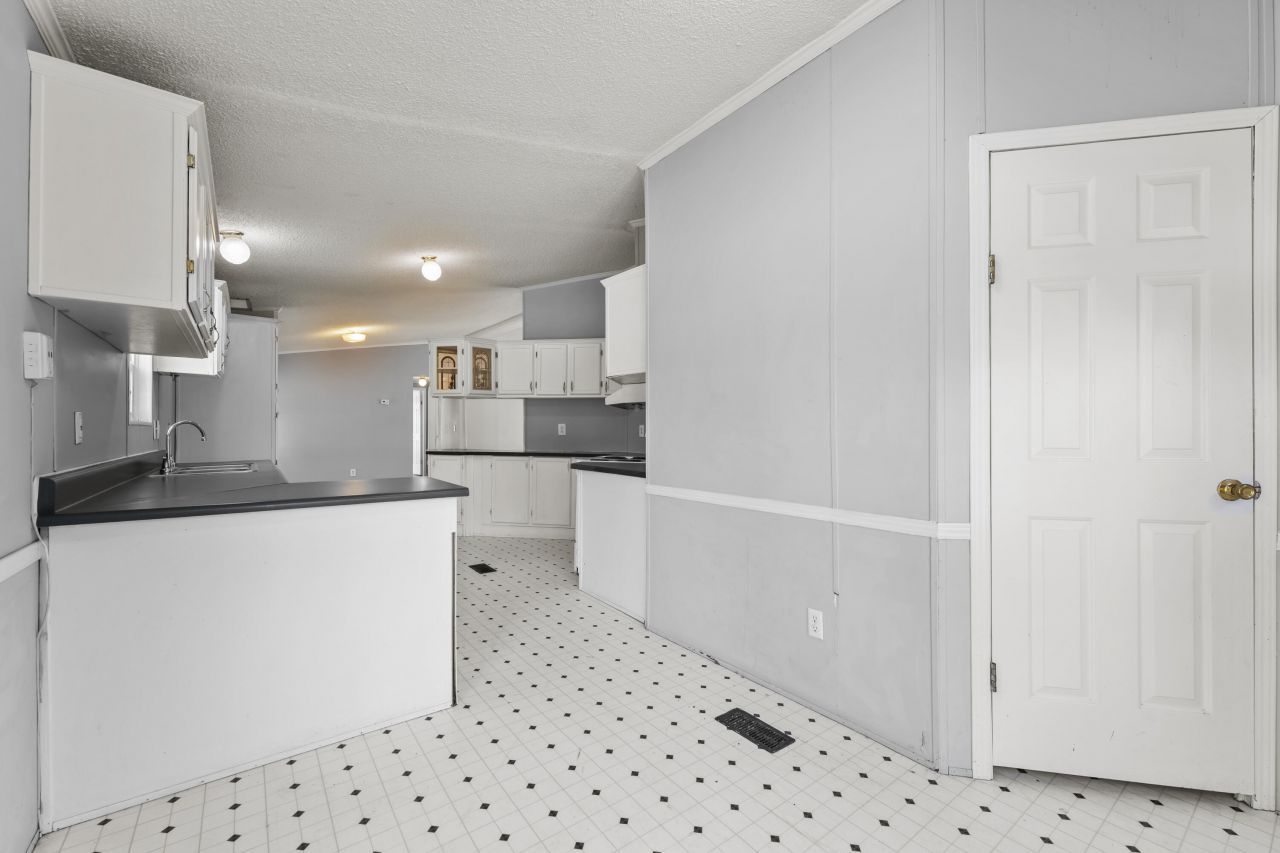 335 Hudson Road Photo 25