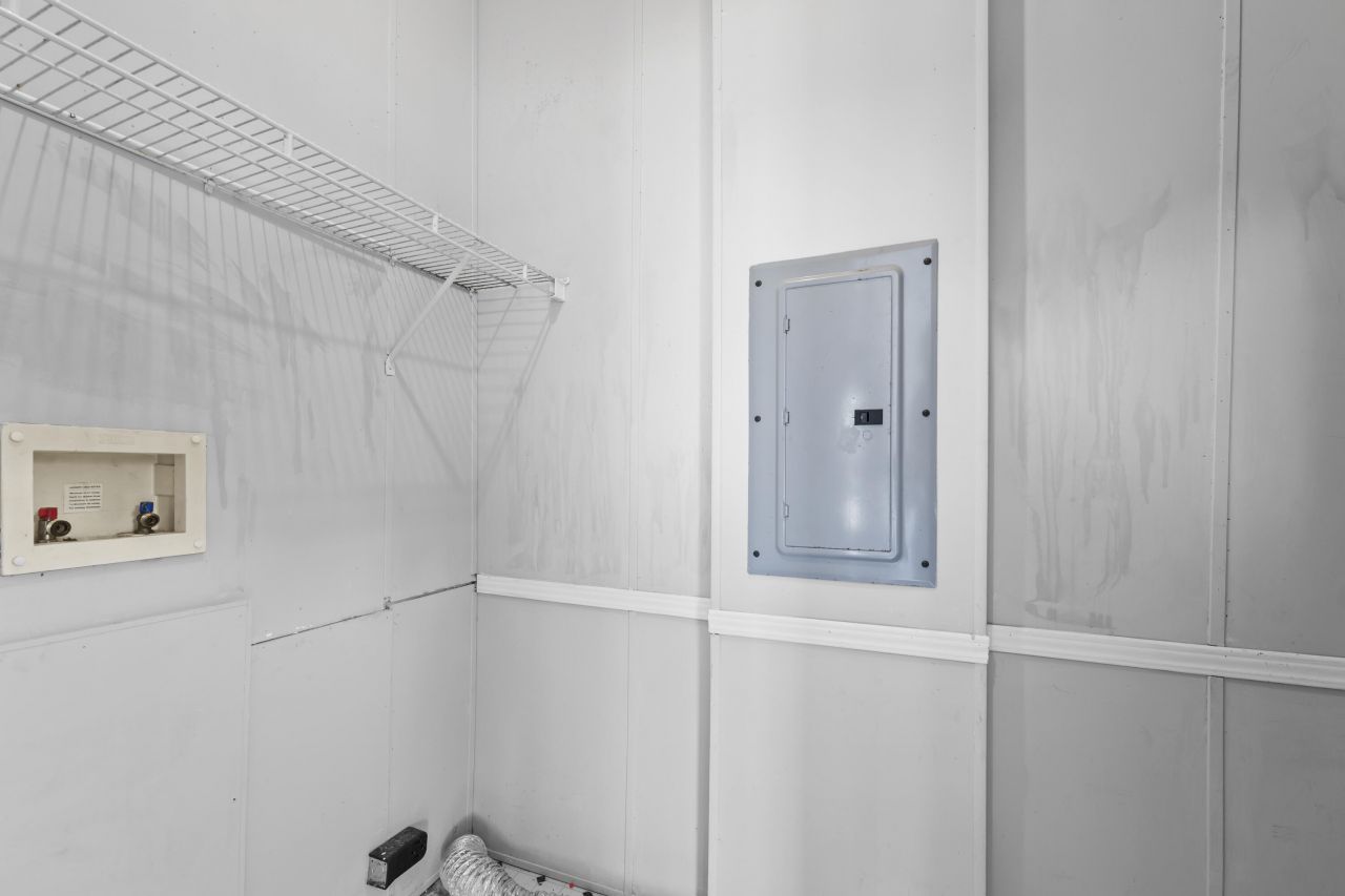 335 Hudson Road Photo 26