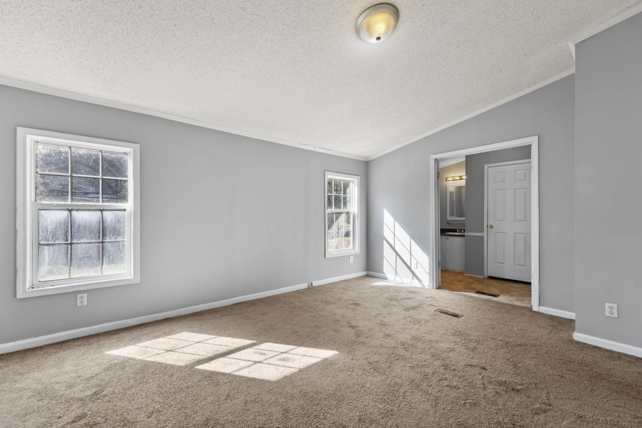 335 Hudson Road Photo 27