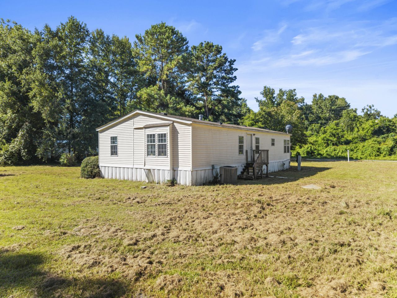 335 Hudson Road Photo 3