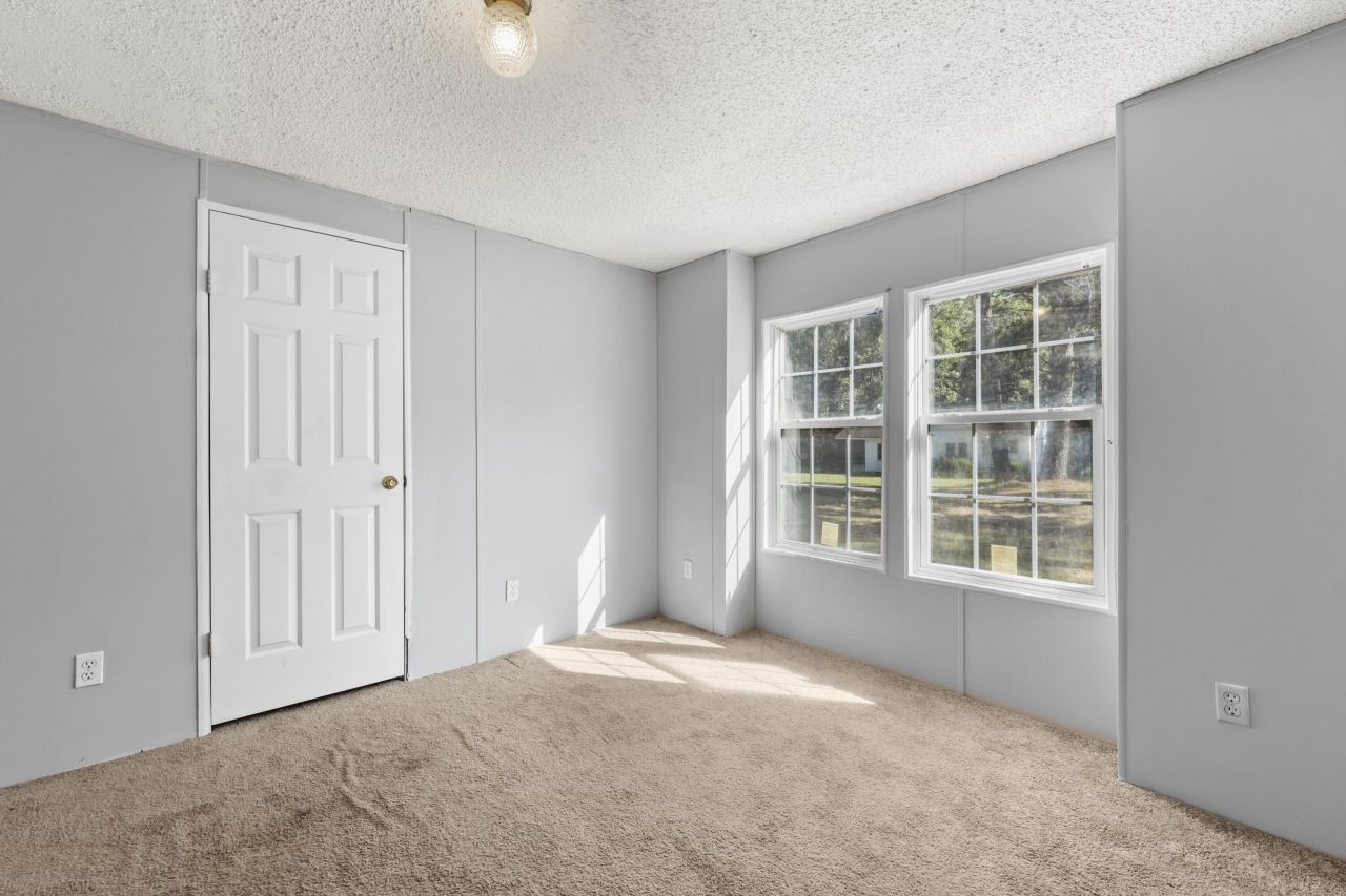 335 Hudson Road Photo 32