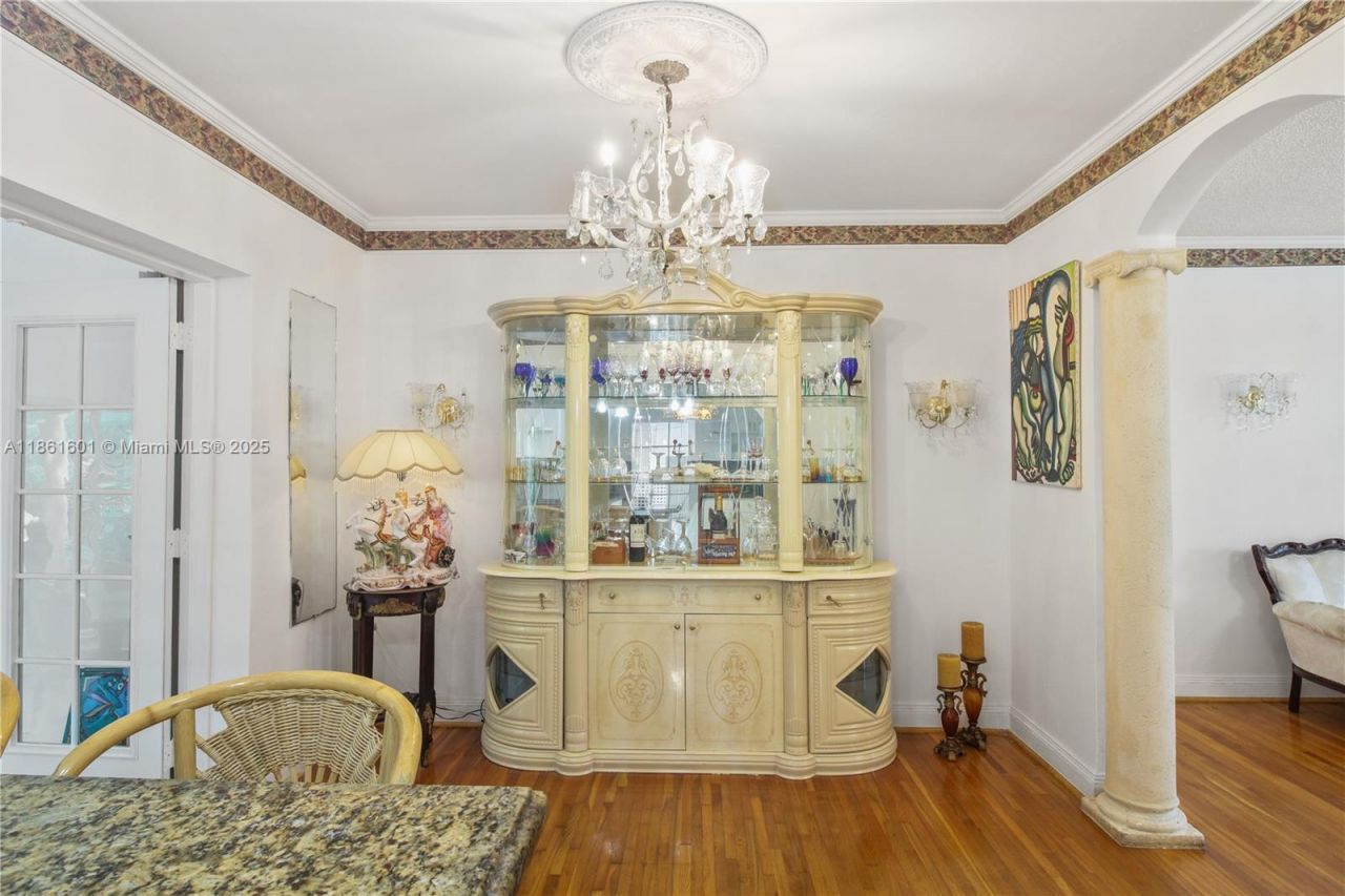 6101 SW 13th Ter, West Miami, FL 33144 Photo