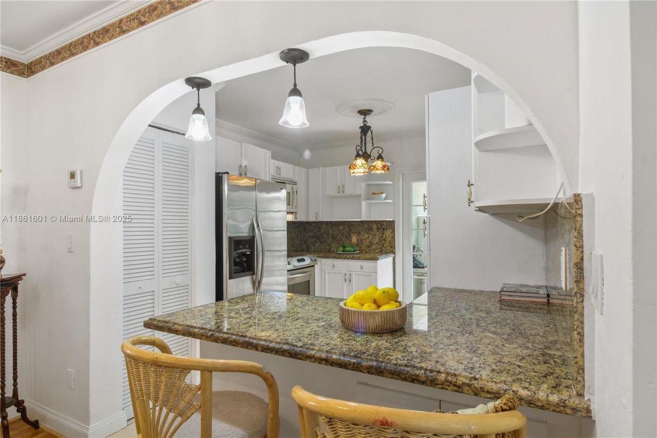 6101 SW 13th Ter, West Miami, FL 33144 Photo