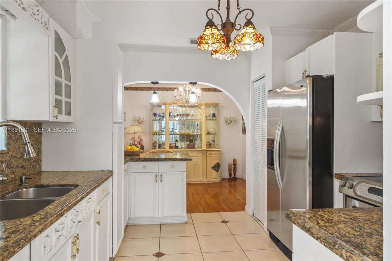 6101 SW 13th Ter, West Miami, FL 33144 Photo