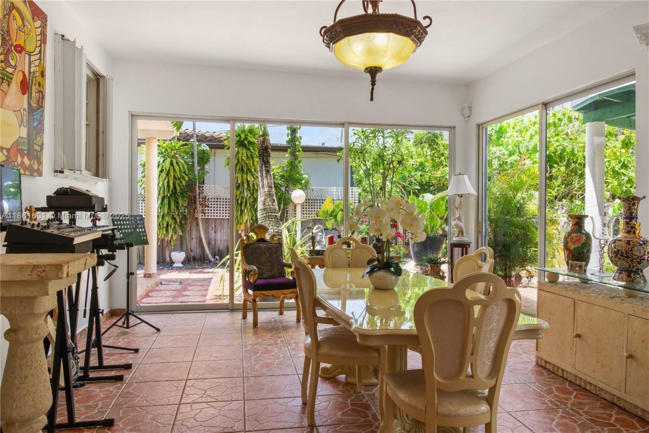 6101 SW 13th Ter, West Miami, FL 33144 Photo