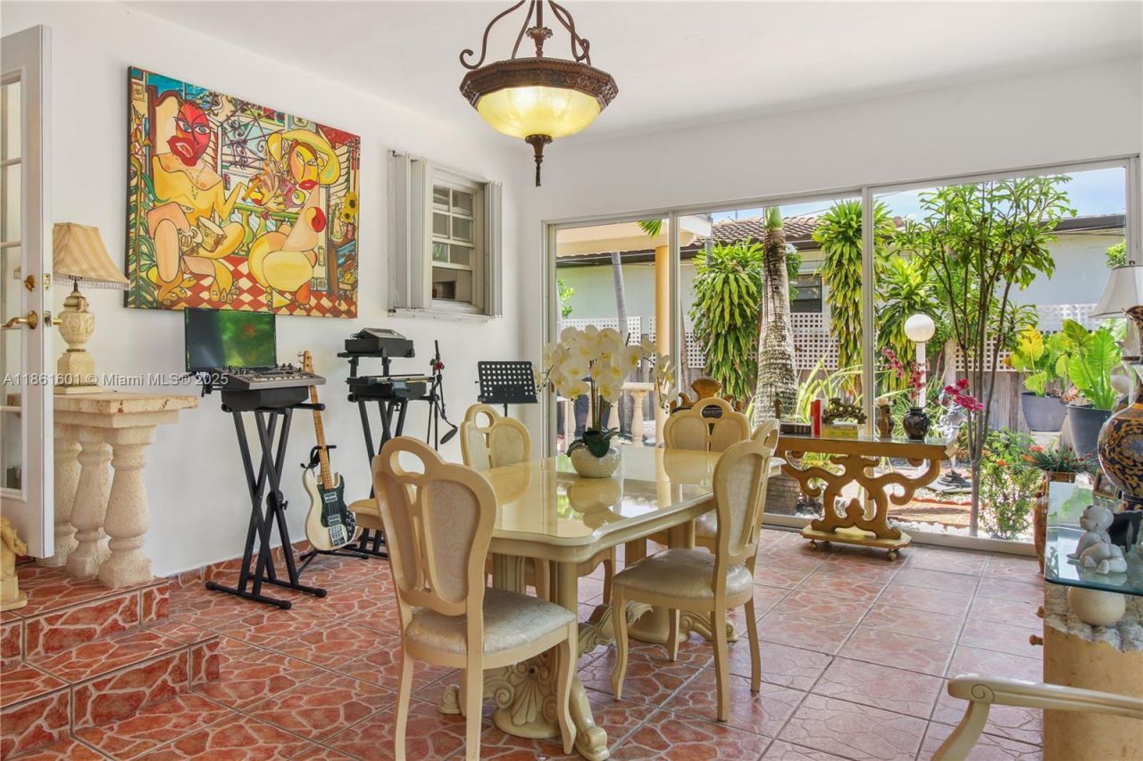 6101 SW 13th Ter, West Miami, FL 33144 Photo