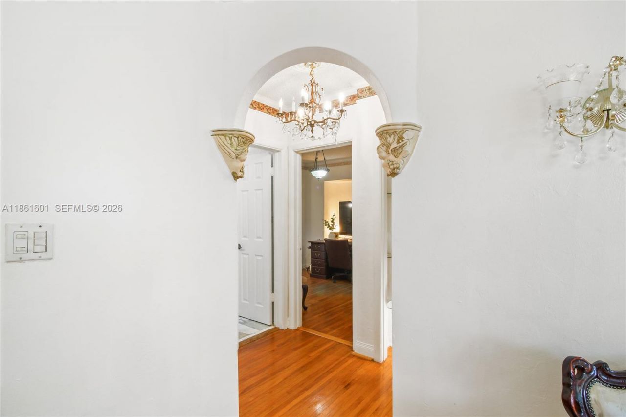 6101 SW 13th Ter, West Miami, FL 33144 Photo