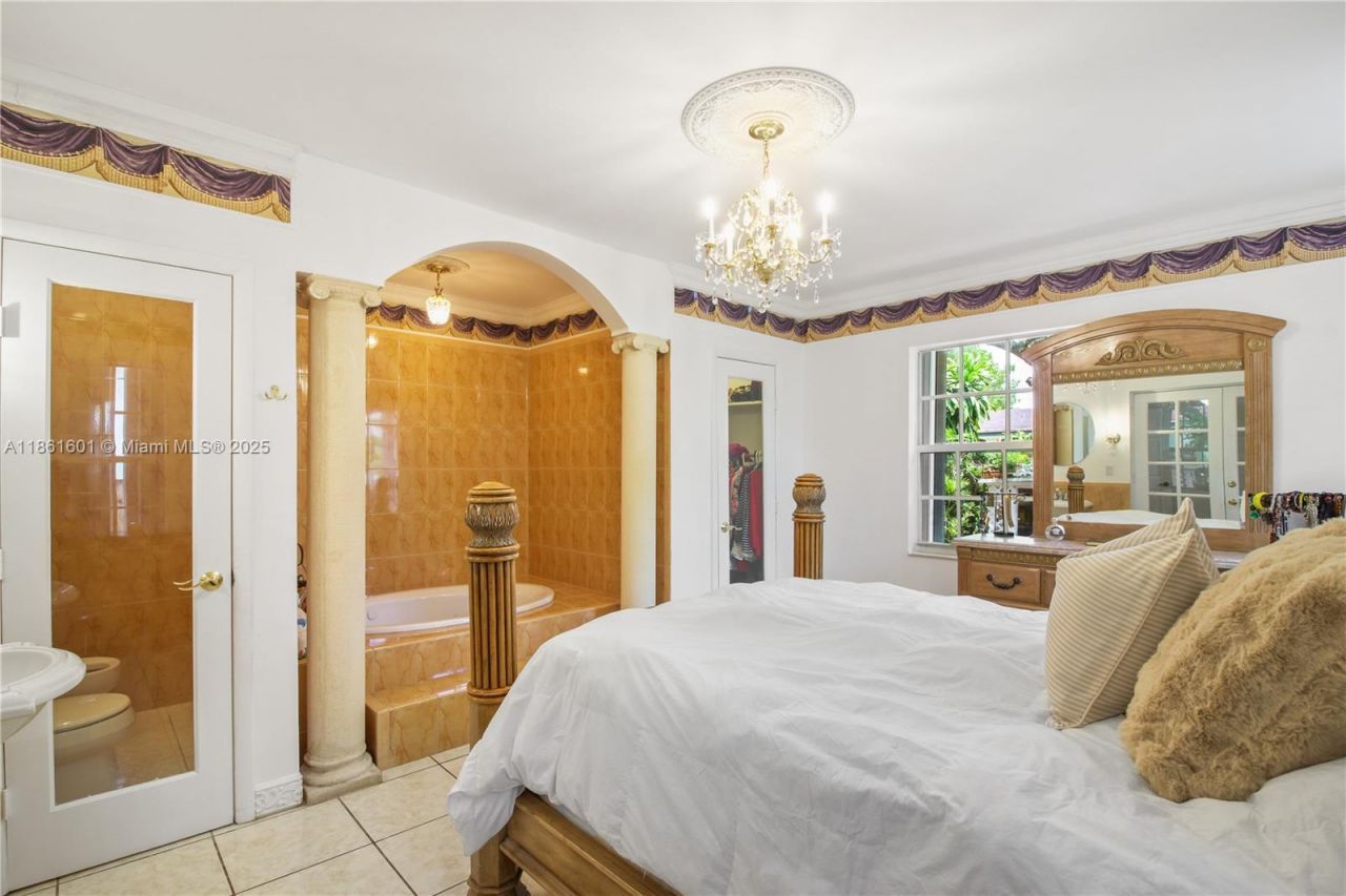 6101 SW 13th Ter, West Miami, FL 33144 Photo