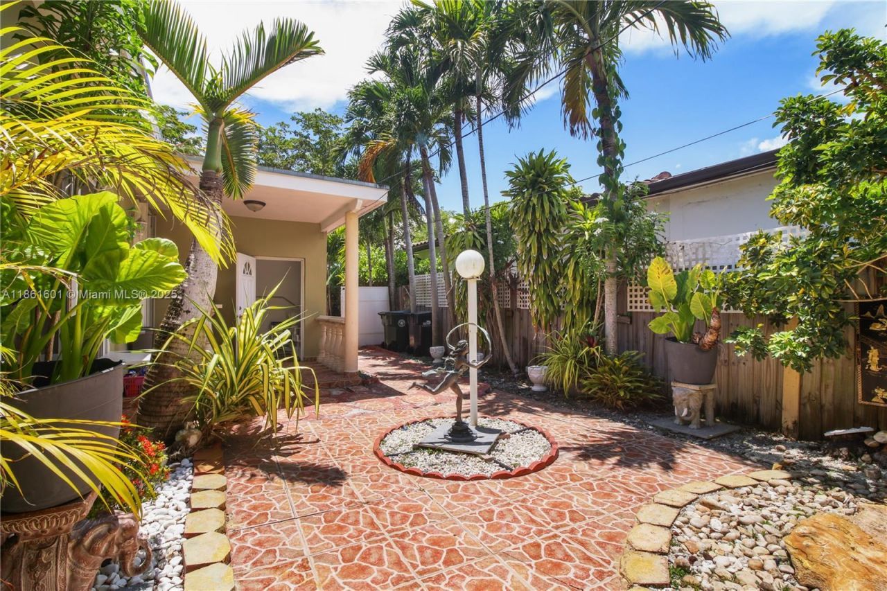 6101 SW 13th Ter, West Miami, FL 33144 Photo