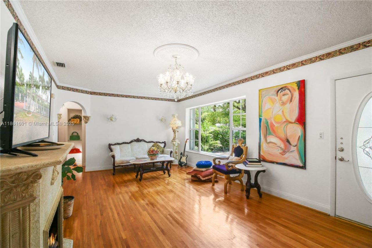 6101 SW 13th Ter, West Miami, FL 33144 Photo