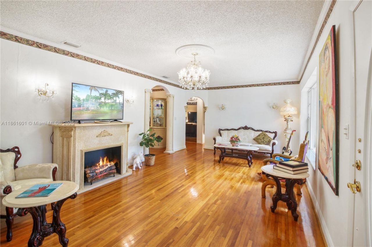 6101 SW 13th Ter, West Miami, FL 33144 Photo