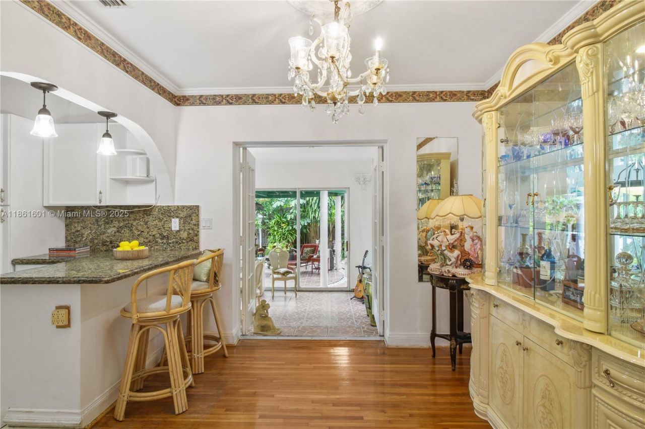 6101 SW 13th Ter, West Miami, FL 33144 Photo