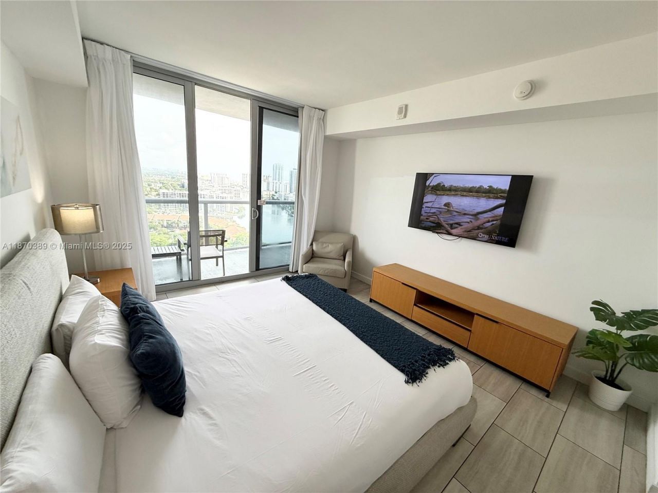 2602 E Hallandale Beach Blvd, Unit R2510, Hallandale Beach, FL 33009 Photo