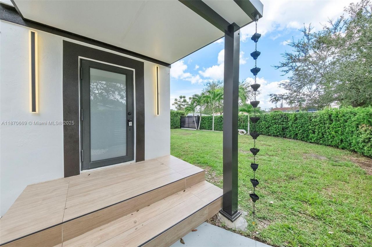 5291 SW 5th St, Miami, FL 33134 Photo