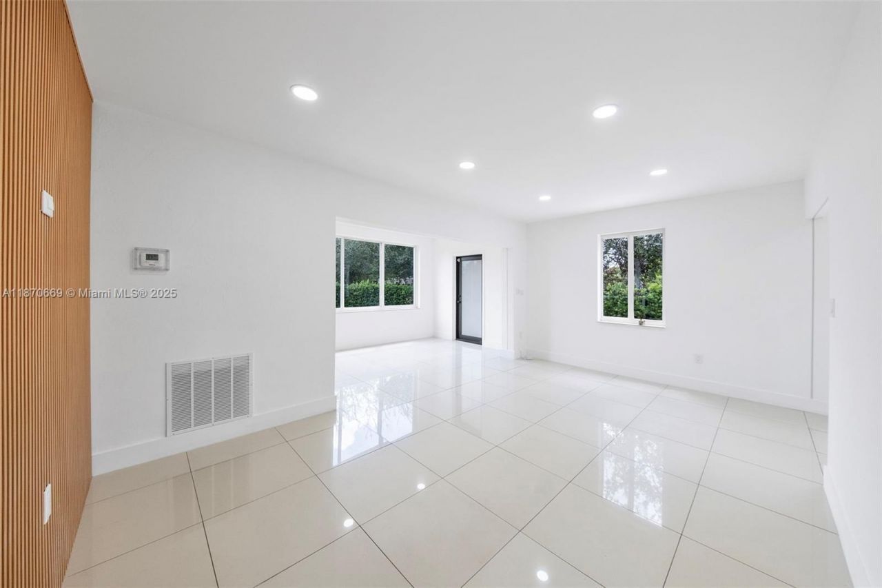 5291 SW 5th St, Miami, FL 33134 Photo