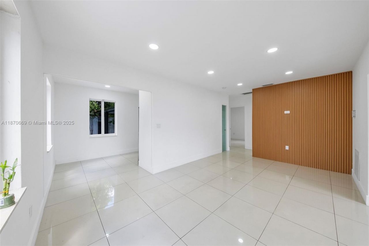 5291 SW 5th St, Miami, FL 33134 Photo