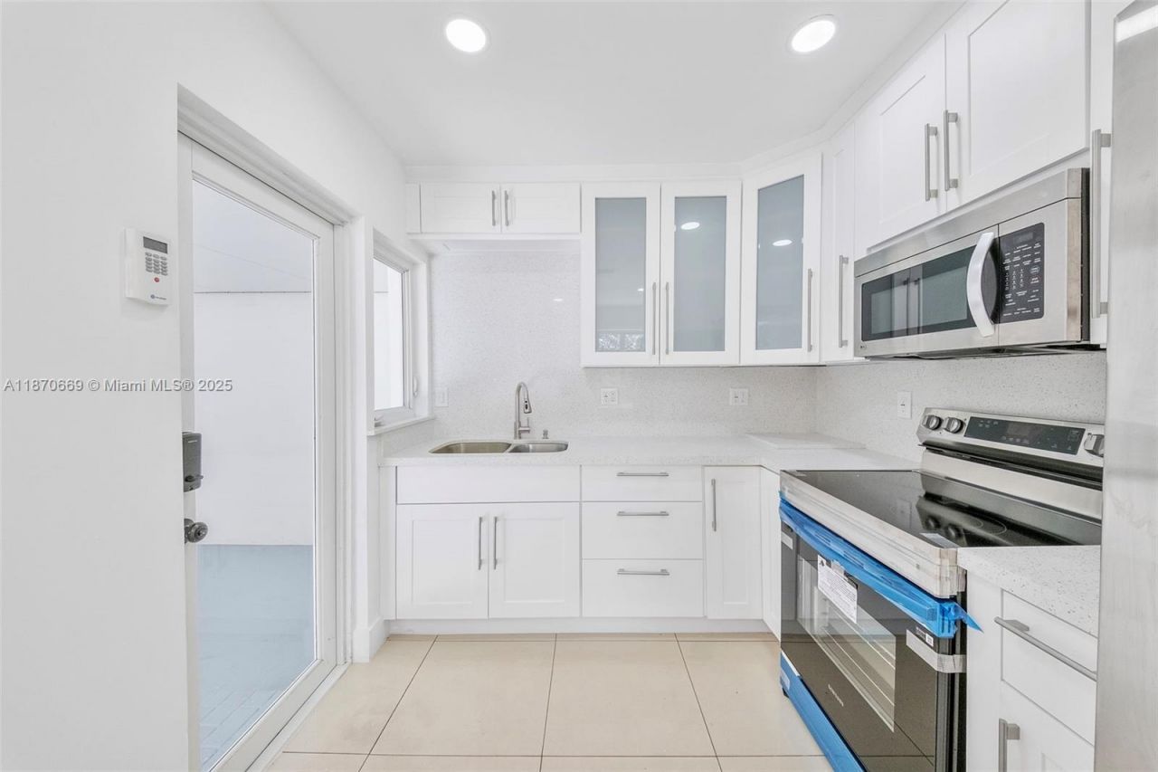 5291 SW 5th St, Miami, FL 33134 Photo