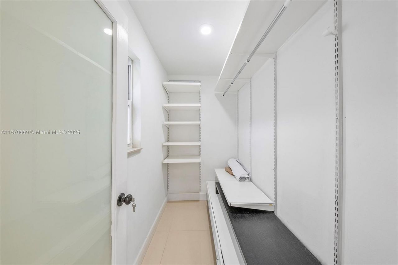 5291 SW 5th St, Miami, FL 33134 Photo