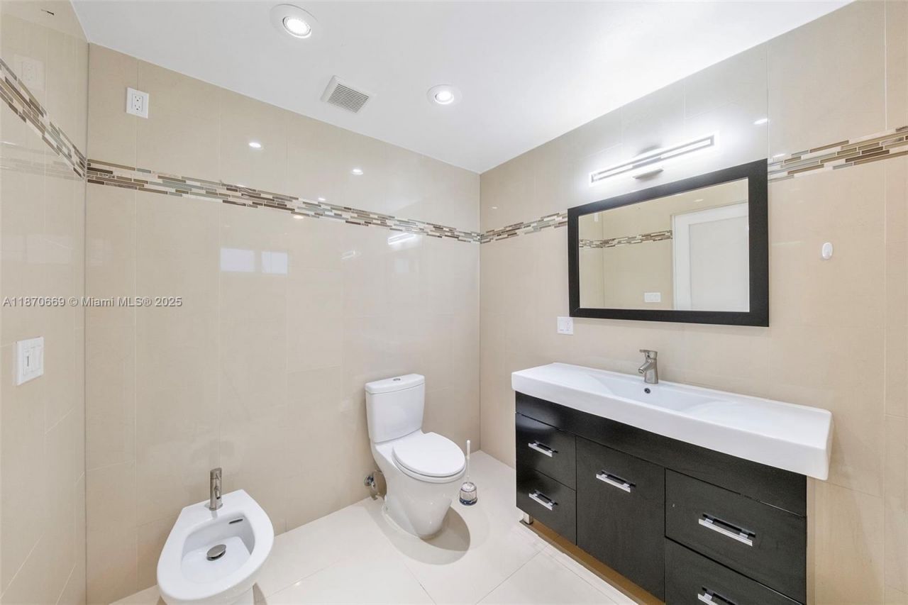 5291 SW 5th St, Miami, FL 33134 Photo