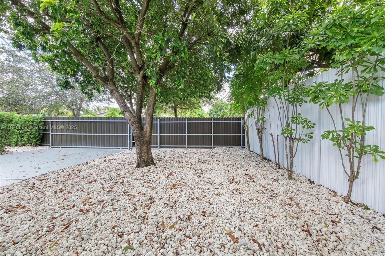 5291 SW 5th St, Miami, FL 33134 Photo