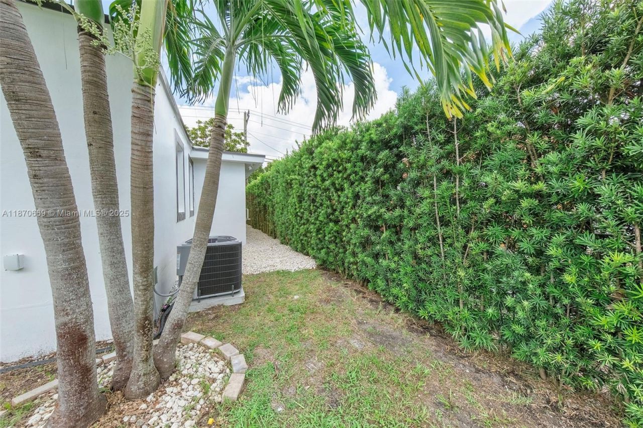 5291 SW 5th St, Miami, FL 33134 Photo