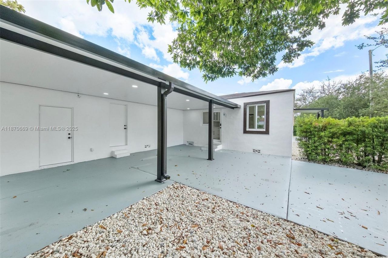 5291 SW 5th St, Miami, FL 33134 Photo