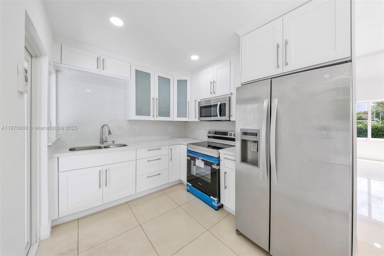 5291 SW 5th St, Miami, FL 33134 Photo