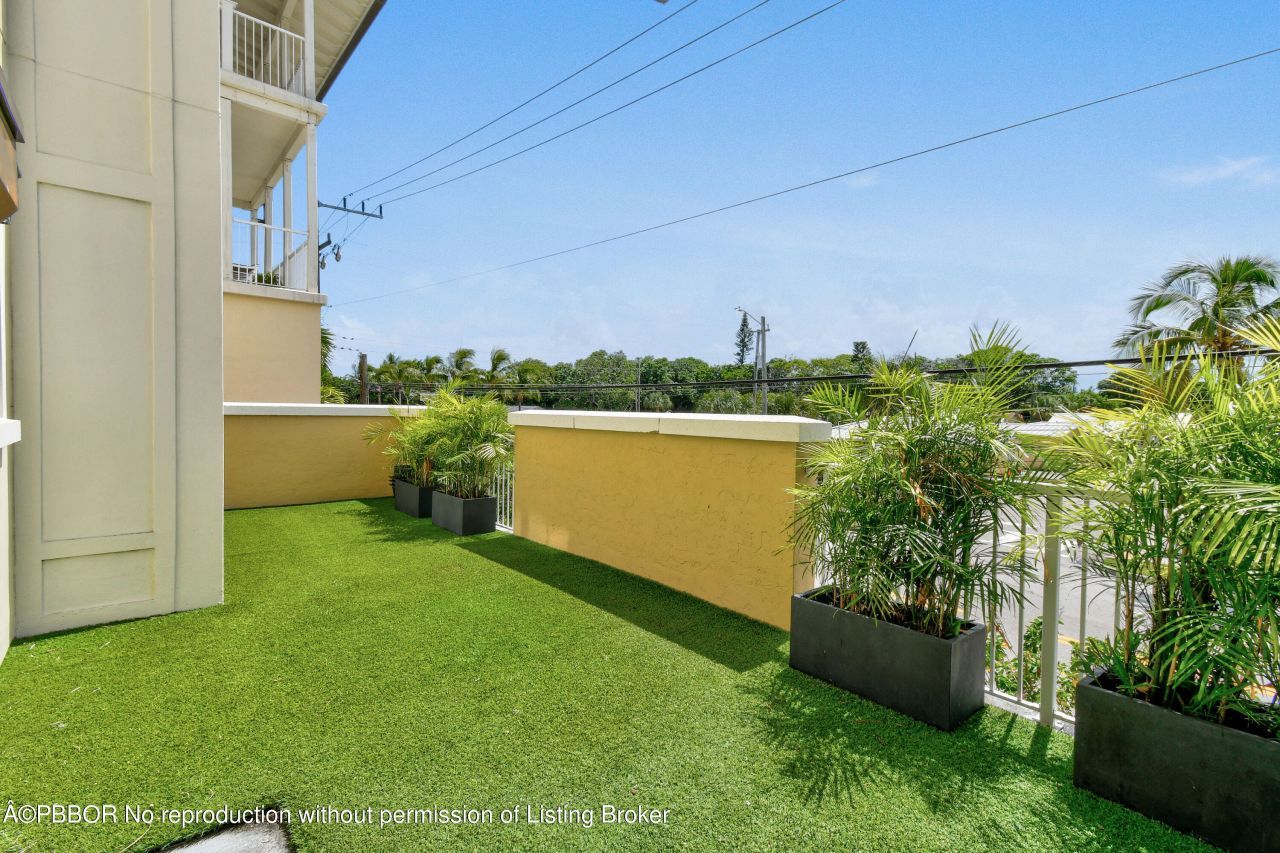 3940 N Flagler Drive, Unit 206, West Palm Beach, FL 33407 Photo