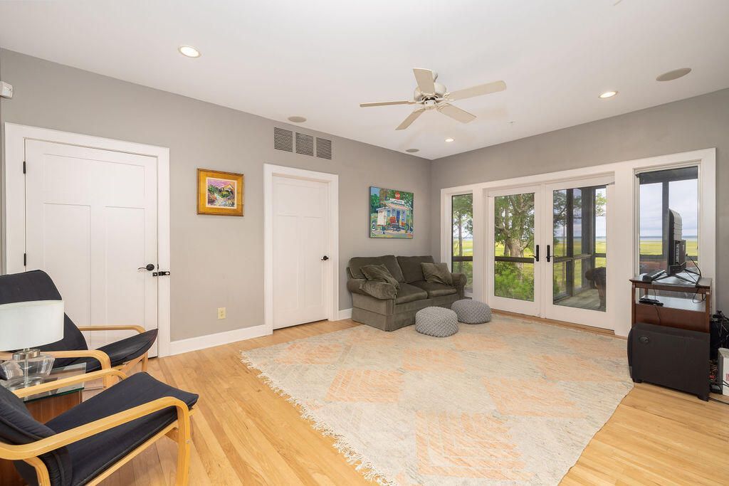 242 Old House Lane Photo 16