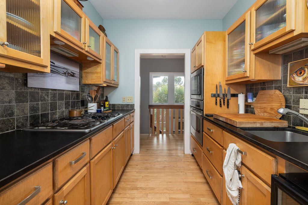 242 Old House Lane Photo 6