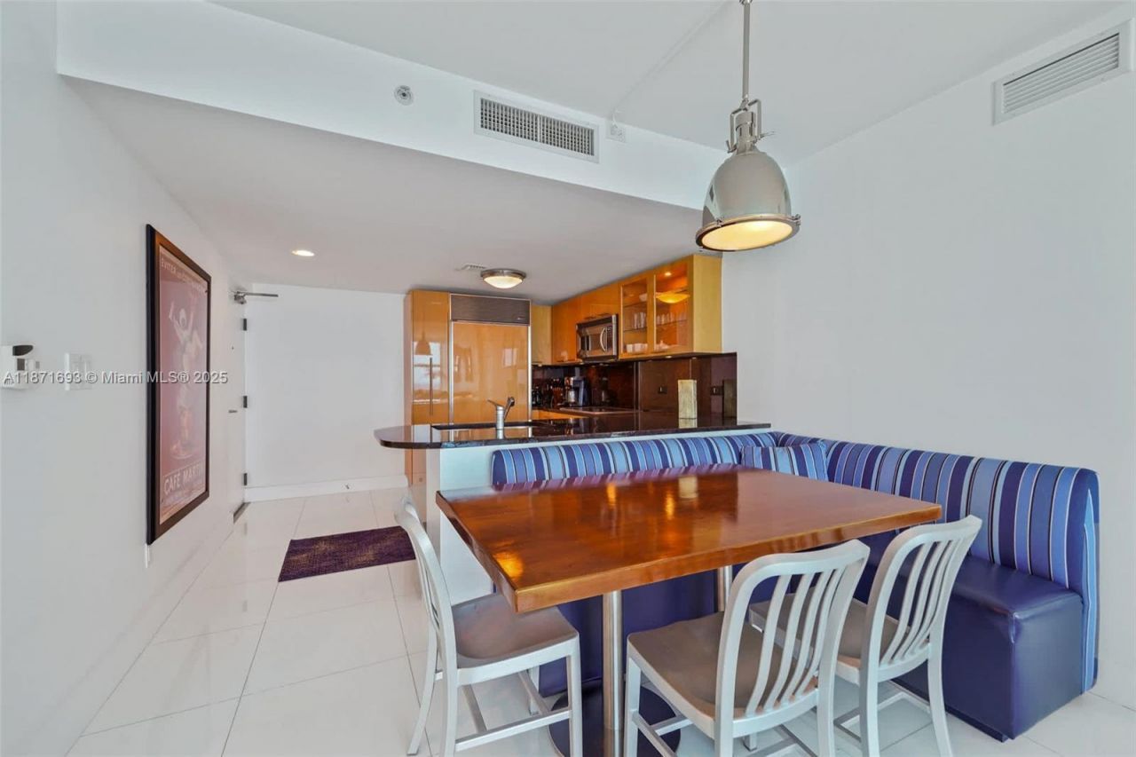 6801 Collins Ave, Unit 1204/1217, Miami Beach, FL 33141 Photo