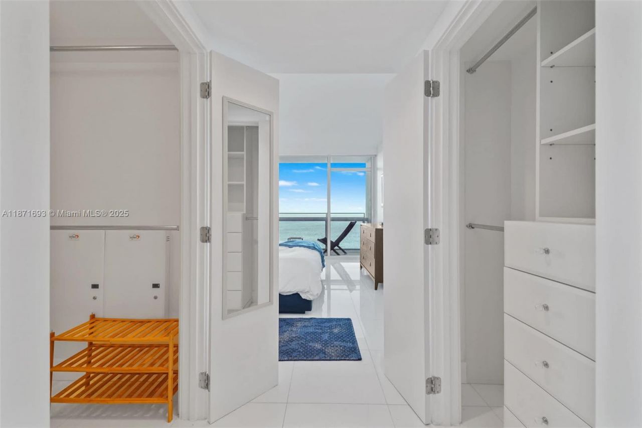 6801 Collins Ave, Unit 1204/1217, Miami Beach, FL 33141 Photo