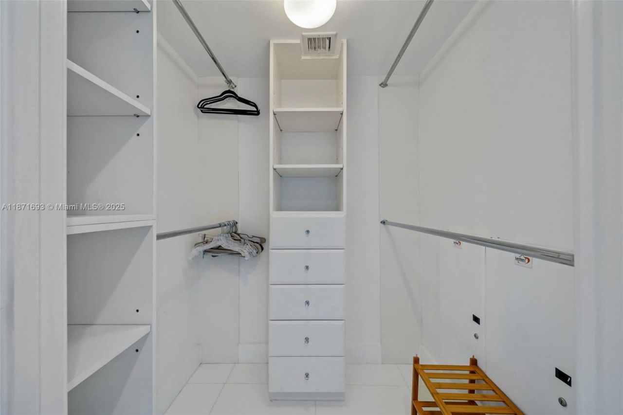 6801 Collins Ave, Unit 1204/1217, Miami Beach, FL 33141 Photo