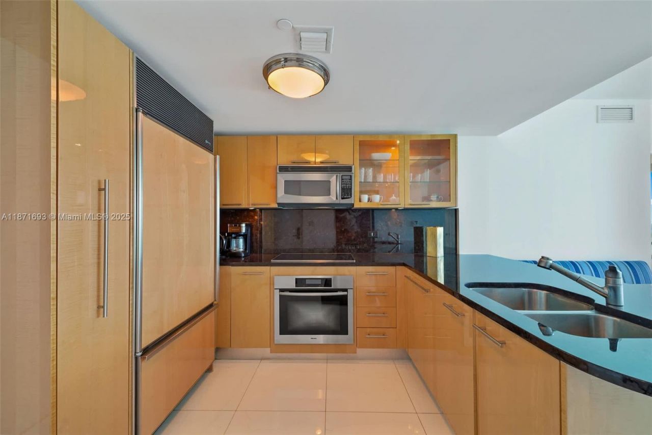 6801 Collins Ave, Unit 1204/1217, Miami Beach, FL 33141 Photo