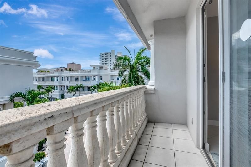 1776 Bay Dr, Pompano Beach, FL 33062 Photo