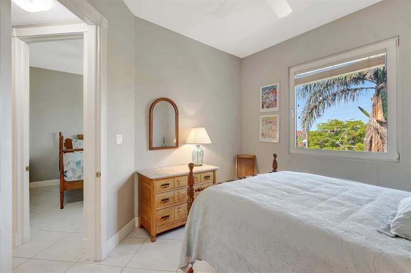 1776 Bay Dr, Pompano Beach, FL 33062 Photo