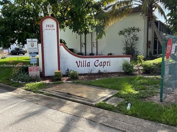 2828 Jackson Street, Unit I3, Fort Myers, FL 33901