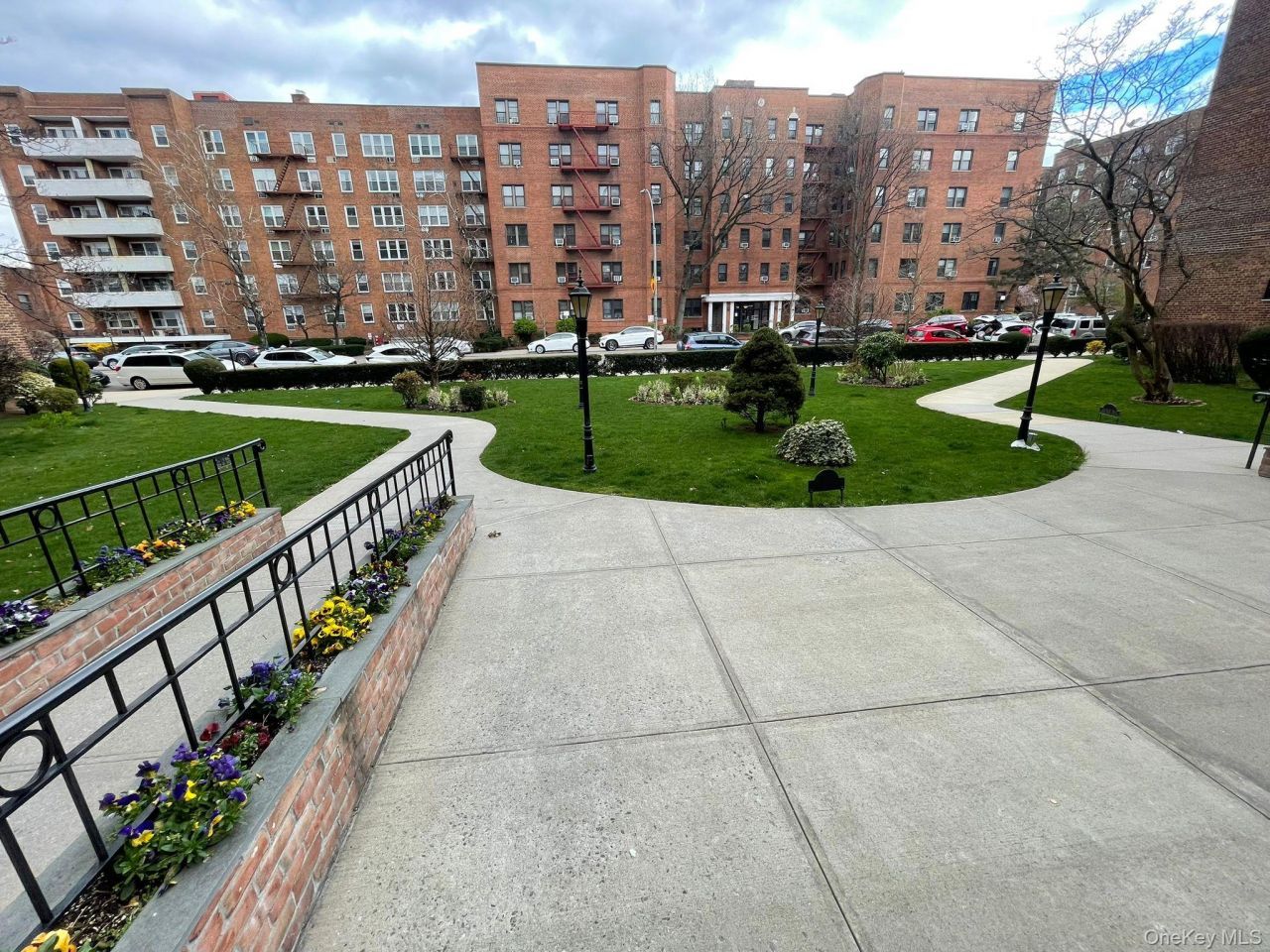 100-11 67th Road, Unit 4, Forest Hills, NY 11375 Main Photo