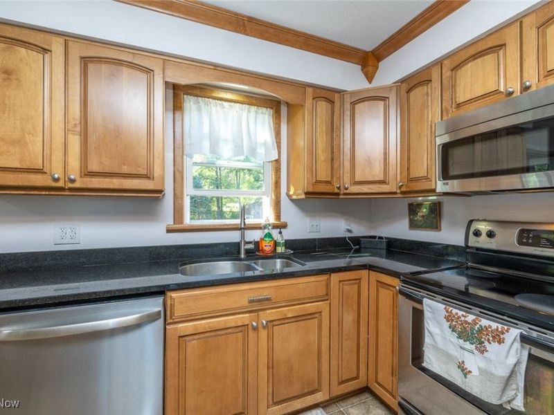 47785 Cooper Foster Park Road, Amherst, OH 44001 Photo 7