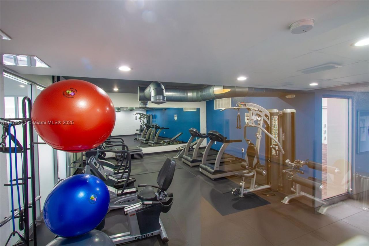 401 Golden Isles Dr, Unit 702, Hallandale Beach, FL 33009 Photo