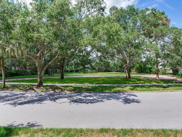 5001 S SHORE CREST CIRCLE, TAMPA, FL 33609