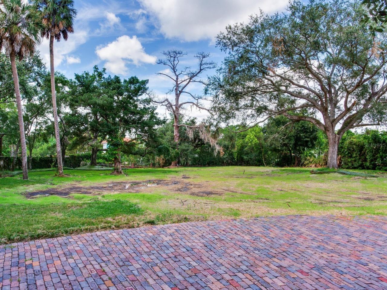 5001 S Shore Crest Circle, Tampa, FL 33609 Photo