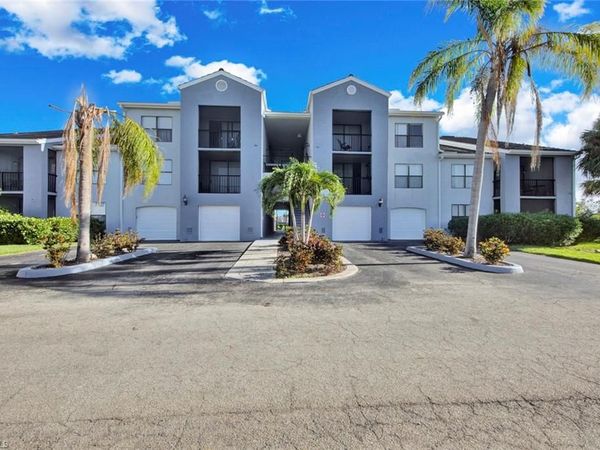 13545 Eagle Ridge DR, Unit 827, FORT MYERS, FL 33912