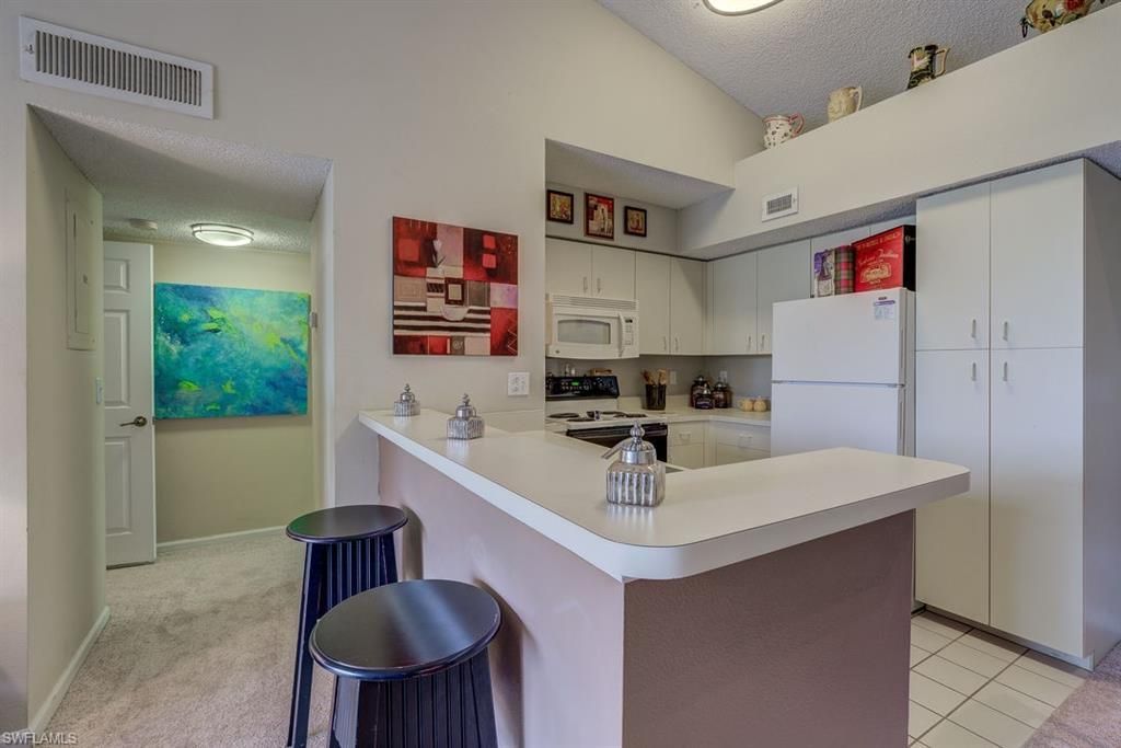 13545 Eagle Ridge Dr, Unit 827, Fort Myers, FL 33912 Photo