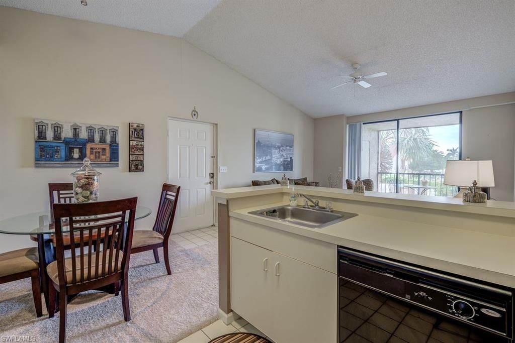 13545 Eagle Ridge Dr, Unit 827, Fort Myers, FL 33912 Photo