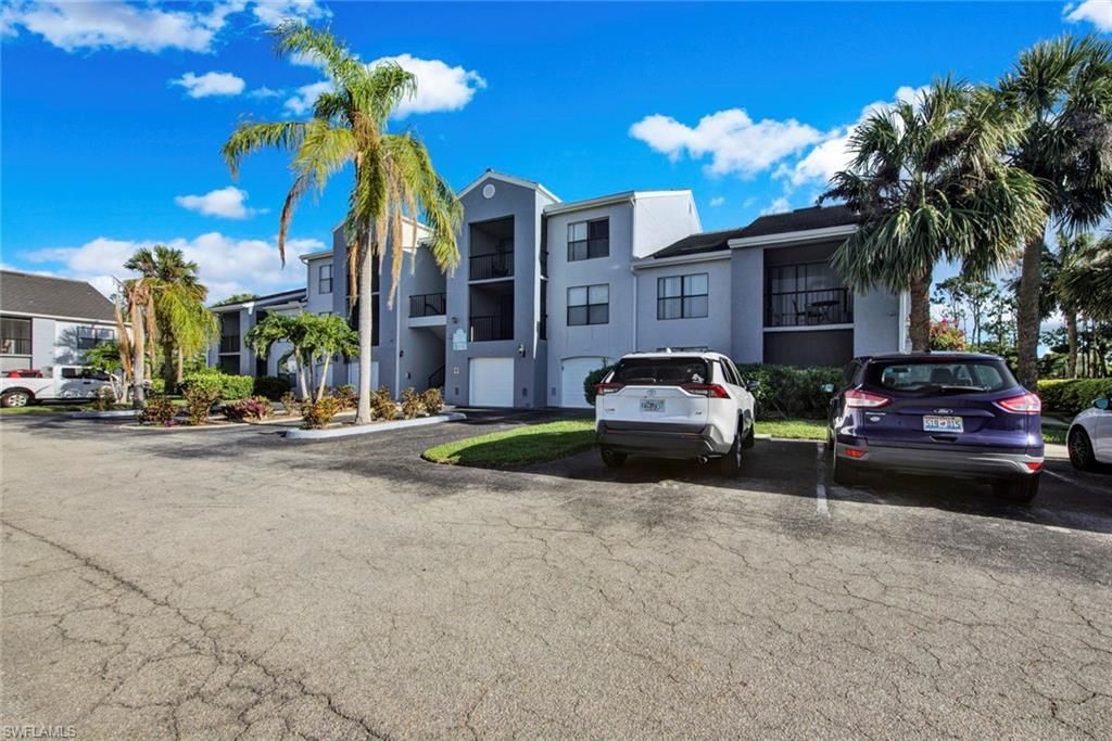 13545 Eagle Ridge Dr, Unit 827, Fort Myers, FL 33912 Photo