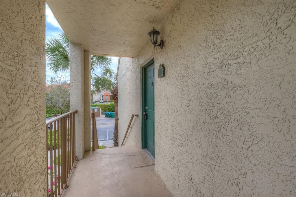 13545 Eagle Ridge Dr, Unit 827, Fort Myers, FL 33912 Photo
