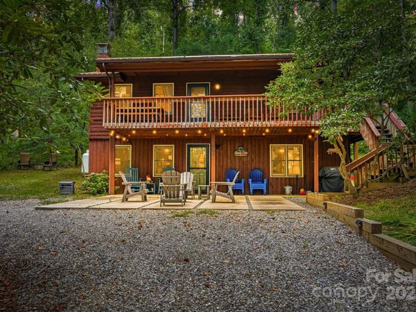 196 Hamburg Mountain Road, Weaverville, NC 28787