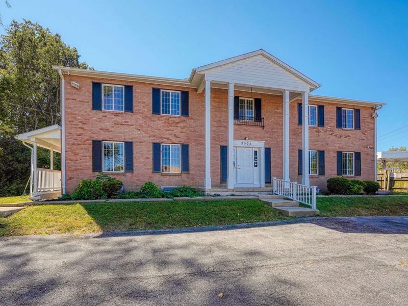 2505 Woodley Road, Columbus, OH 43231 Photo 2