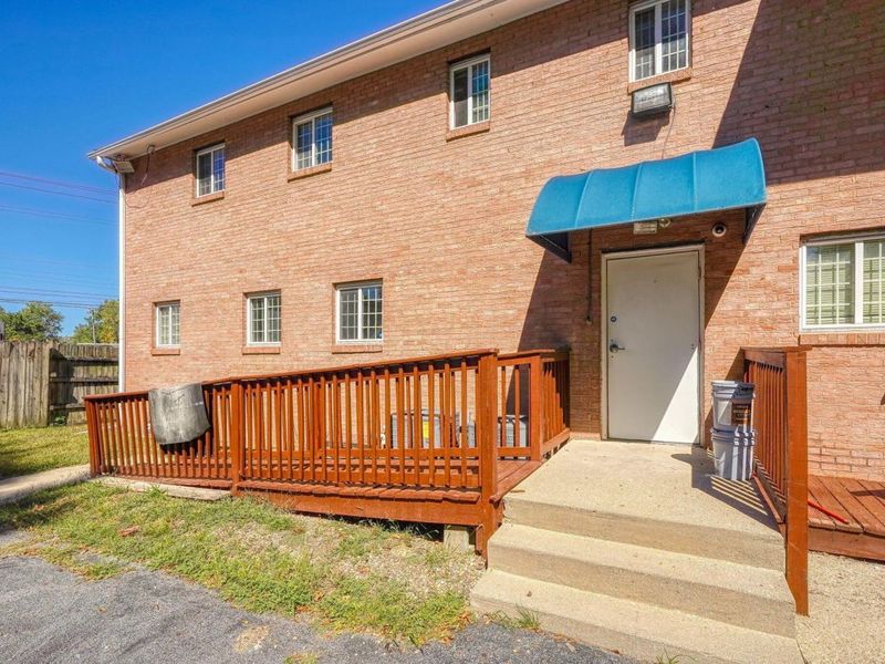 2505 Woodley Road, Columbus, OH 43231 Photo 4